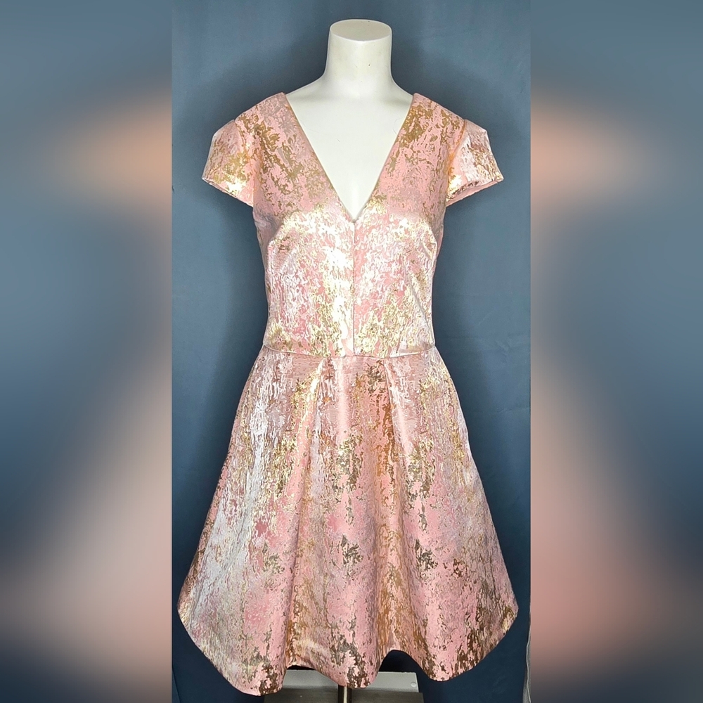 Vince Camuto Pink Gold Metallic Jacquard‎ Formal Fit & Flare Dress Size 12 NWOT